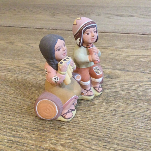 Clay Statue Figurine Boy and Girl - Picture 4 of 6